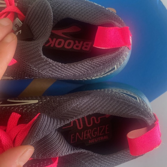 brooks stealthfit 5 levitate energize neutral size 7 running navy blue pink new - Picture 6 of 7